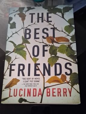 "The Best of Friends" Decorative Book Cover - White/Green Lucinda Berry